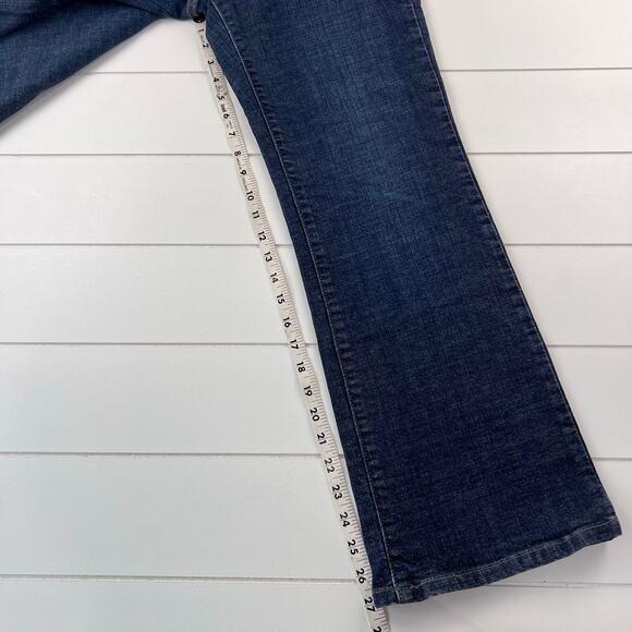 Levi's Women's Perfectly Slimming 512 Bootcut Blue Jeans Button Pockets size 10S - Picture 7 of 10